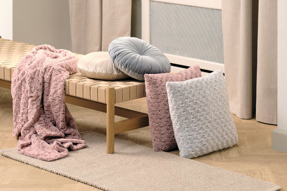 Ukrasni jastuci i deke