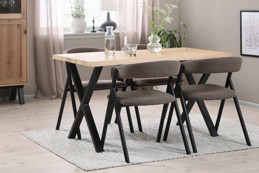 Trpezarijski stolovi