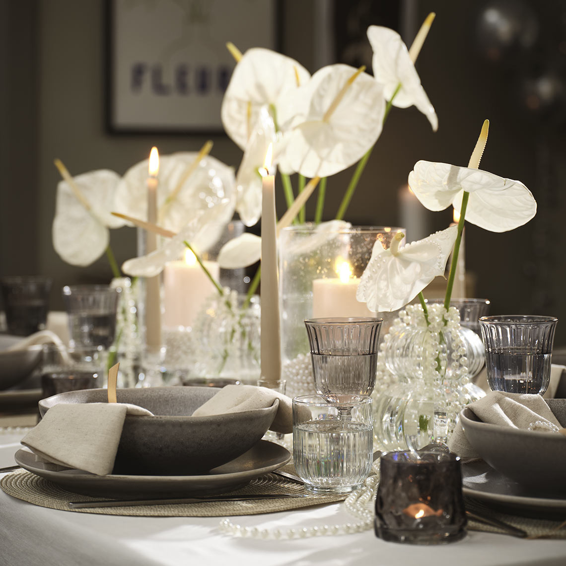 Svijećnjak GUDMAN i zdjele i tanjuri ELIAS Set stola sa zdjelama, tanjirima, čašama i držačima za čajne svijeće