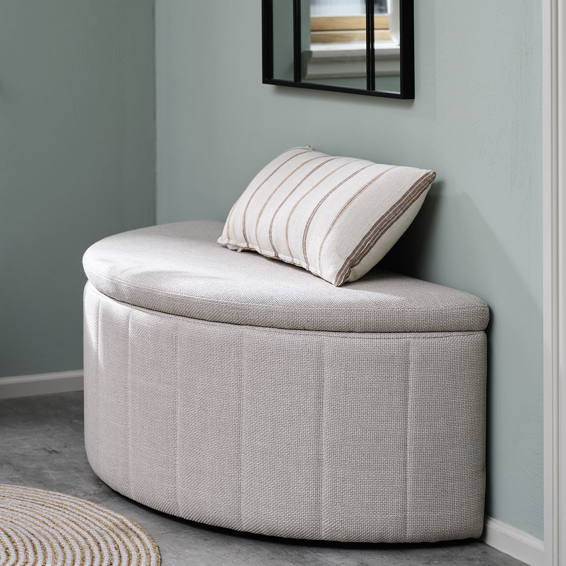 Svijetla klupa za hodnik