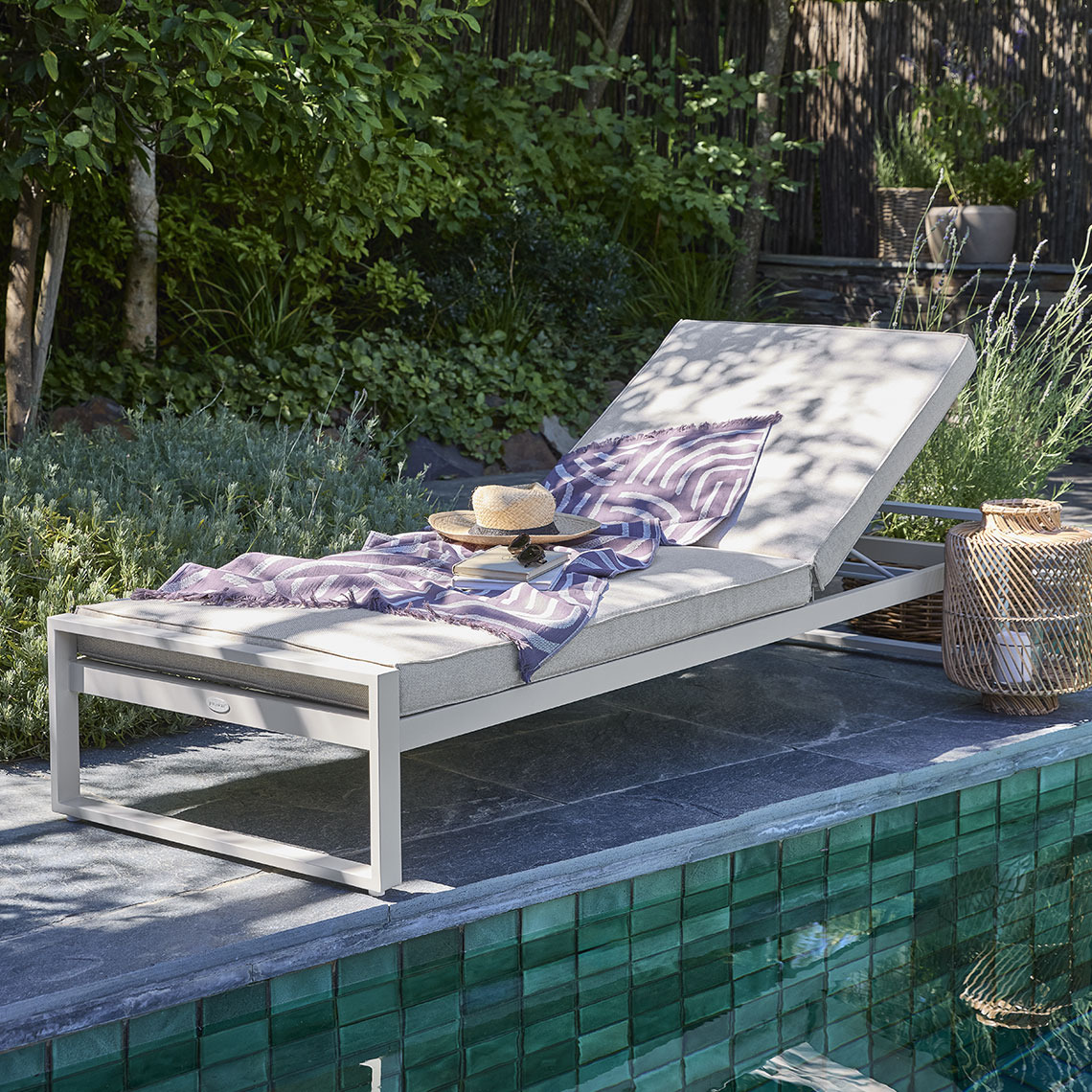 Ležaljka od brzosušećeg materijala