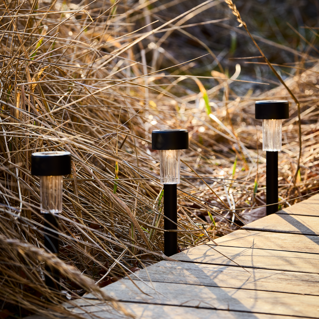 JAKTFALK solarna lampa